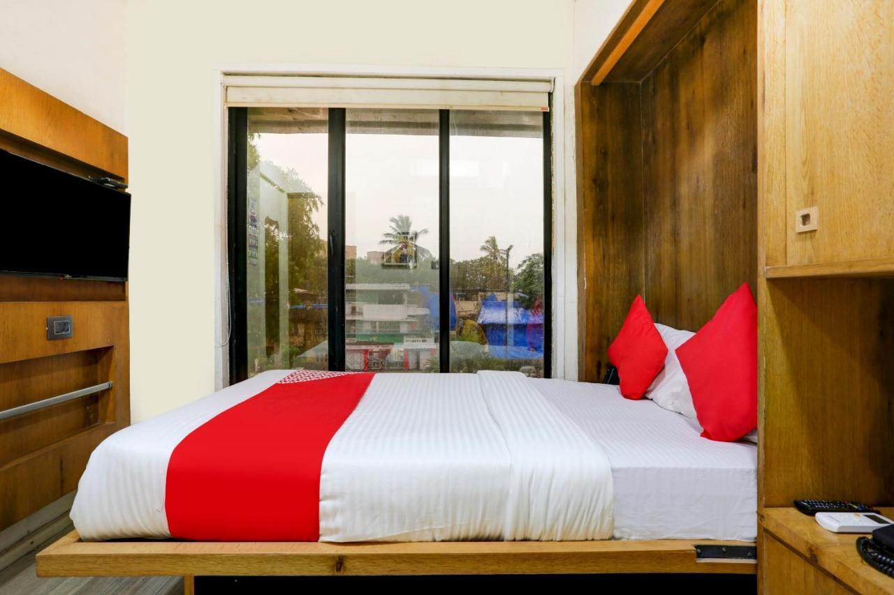 Oyo 81549 Hotel Elegance Nx มุมไบ ภายนอก รูปภาพ
