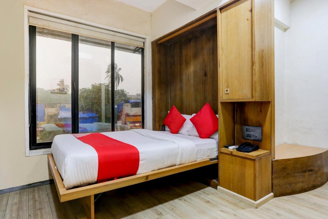 Oyo 81549 Hotel Elegance Nx มุมไบ ภายนอก รูปภาพ